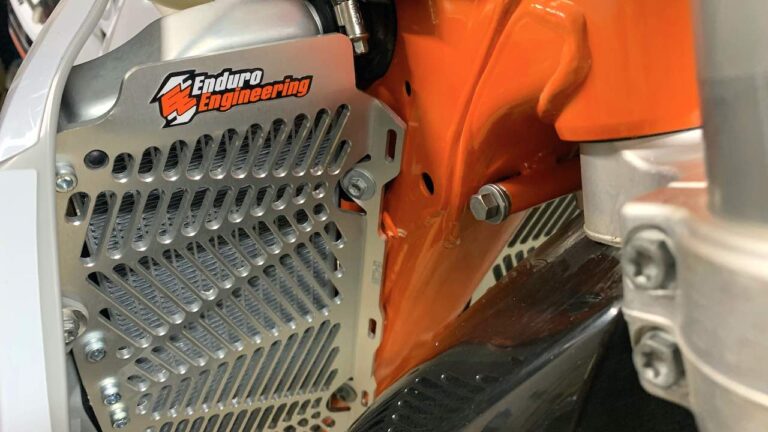 thumbnail image 2 of Aluminum Radiator Guard For DR650 1996-2024 - Motorcycle Radiator Protector Cover 2 of 12