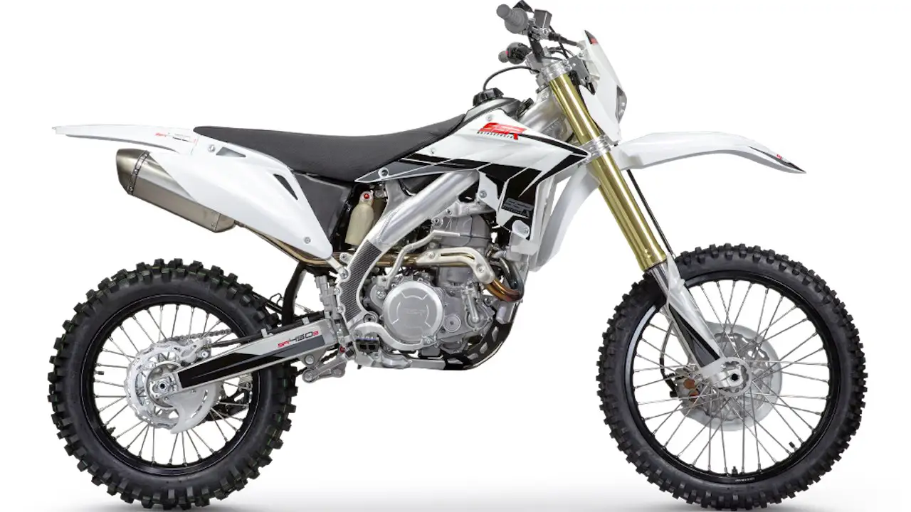 SSR Dirt Bike SR450S is a popular dirt bike model shown here on a white background