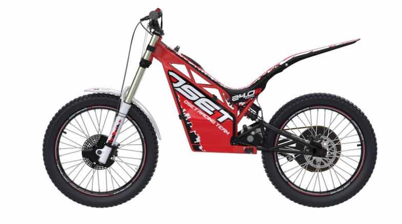 Oset 24 Racing shown on a white factory floor
